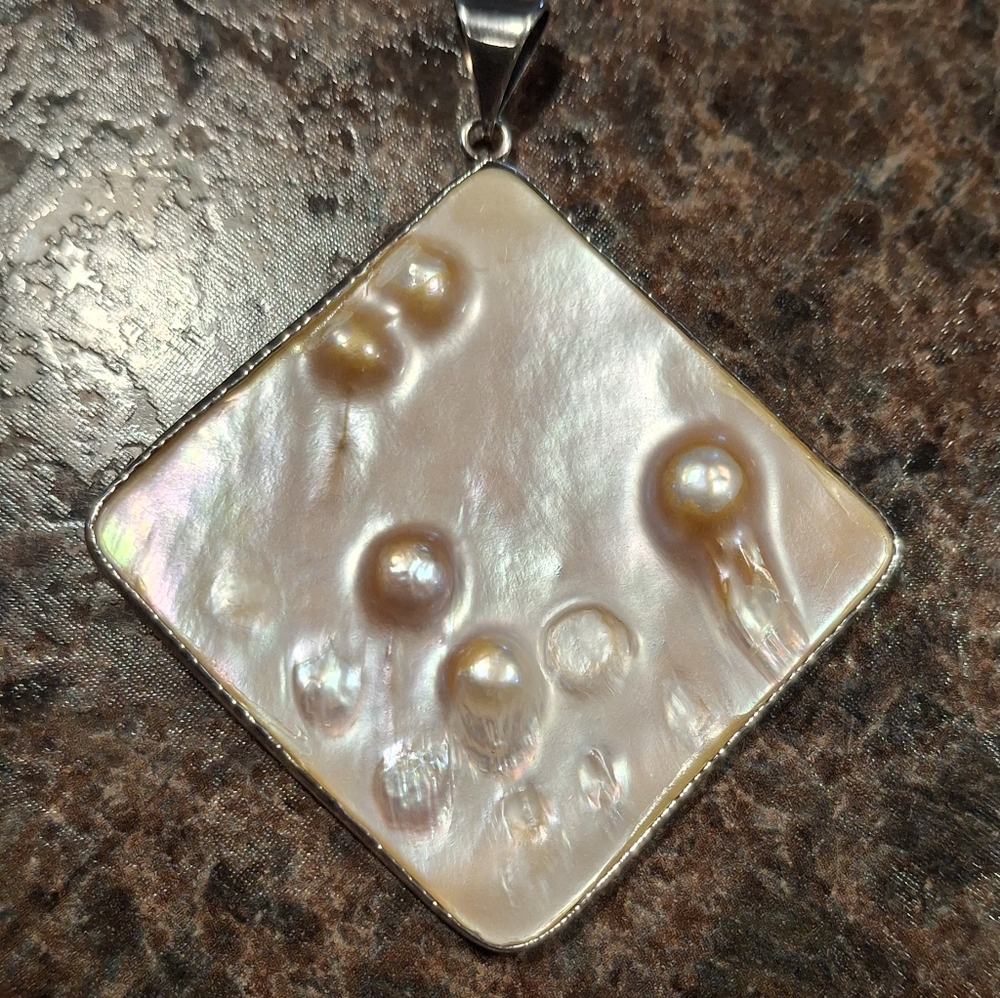 Blister Pearl Pendant